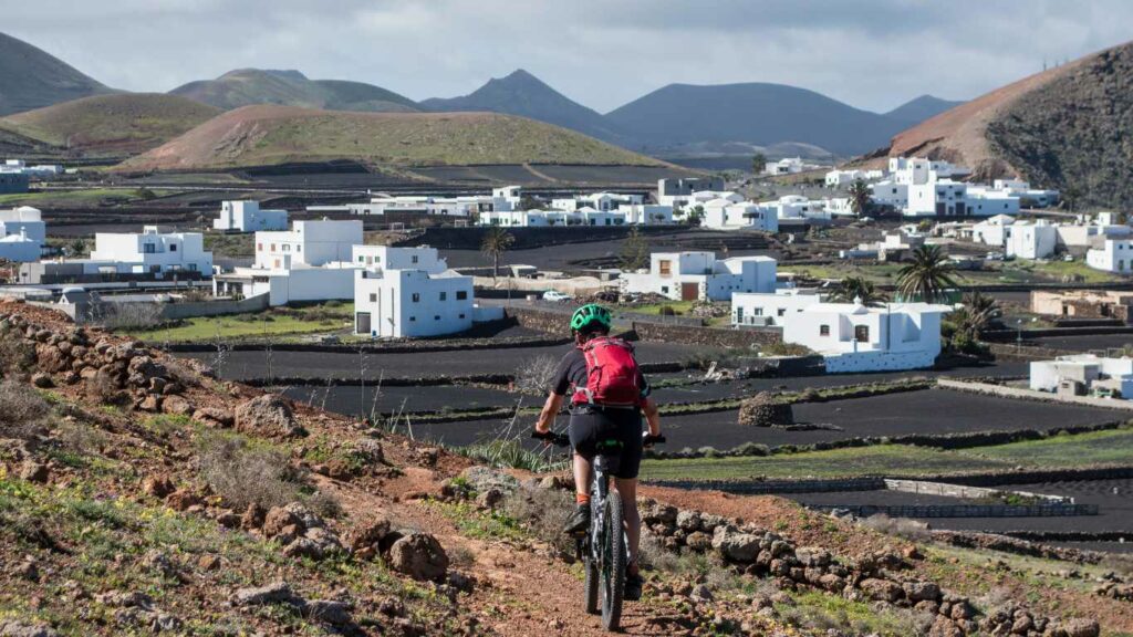 Cycling trip in Lanzarote - Lanzatour Canarias