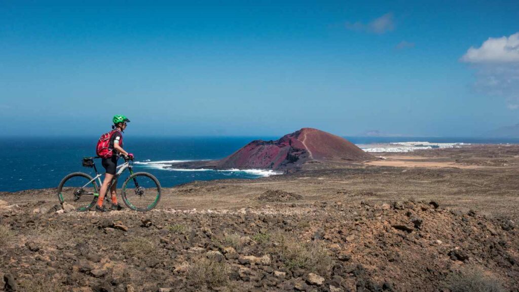 Cycling trip in Lanzarote - Lanzatour Canarias